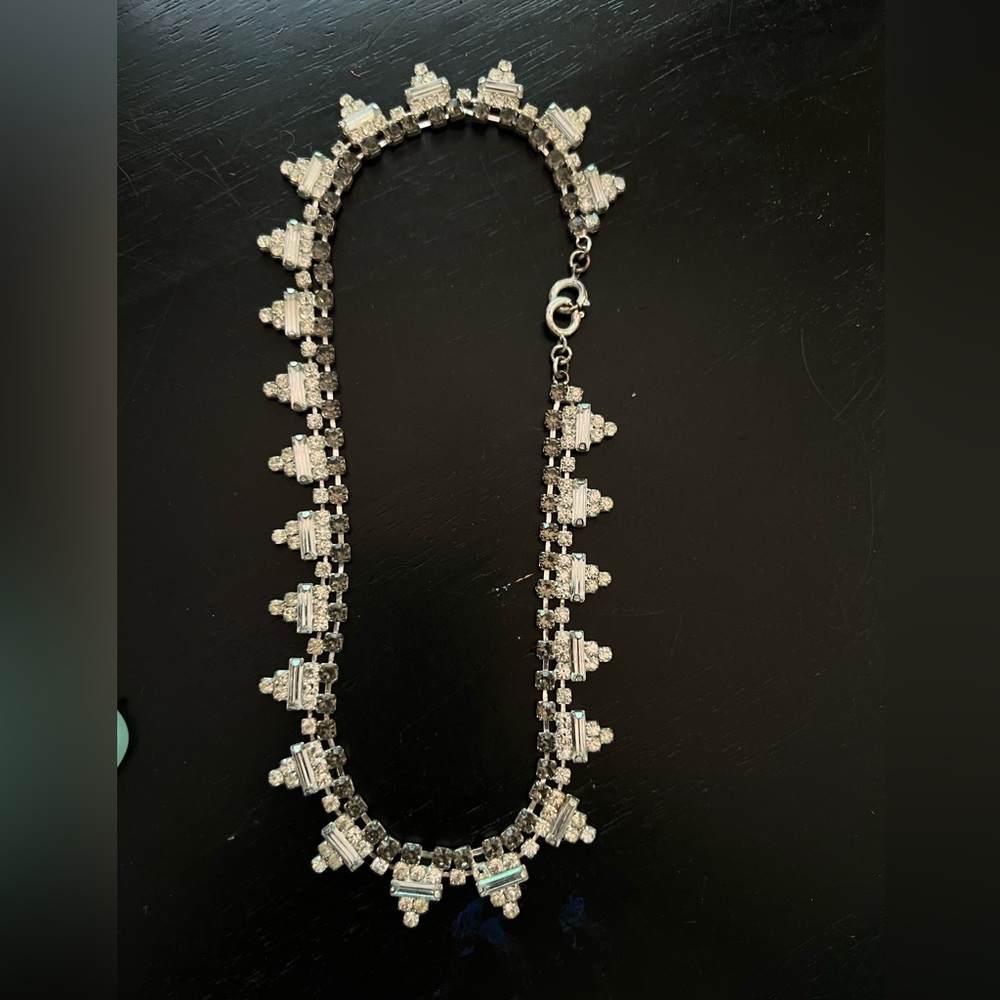 Stella & Dot fun crystal costume necklace